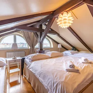 Aparthotel Janáčkovo Nábřeží 19 - Riverside, Praga