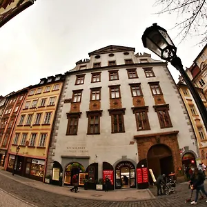Hostel Homer - Old Town Square, Praag